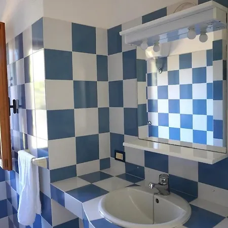 Roccette Mareblu Con Jacuzzi Costa Paradiso