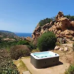 Roccette Mareblu Con Jacuzzi Costa Paradiso