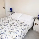 Lägenhet Roccette Mareblu Con Jacuzzi Costa Paradiso