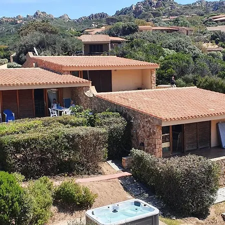 Lägenhet Roccette Mareblu Con Jacuzzi Costa Paradiso